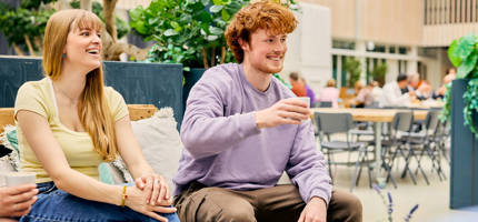 VT Cheers koffie drinken